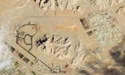 تقرير: ترمب يدرس بجدية عرض إيران بإجراء محادثات نووية غير مباشرة